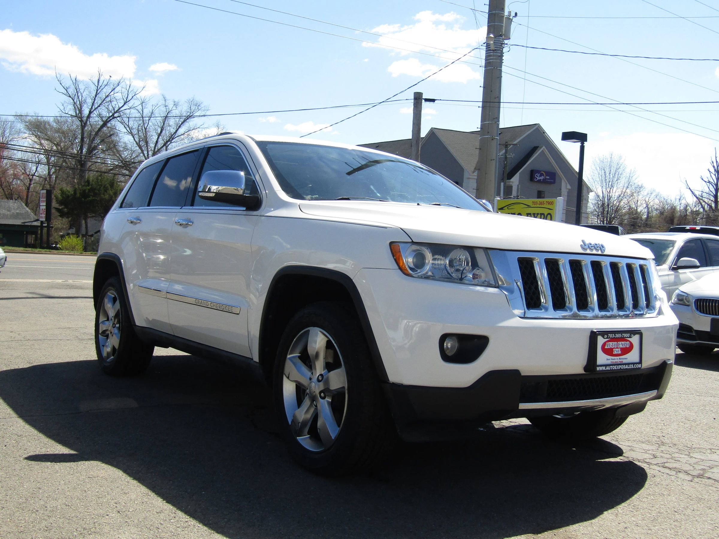 Used 2012 Jeep Grand Cherokee Overland image 9