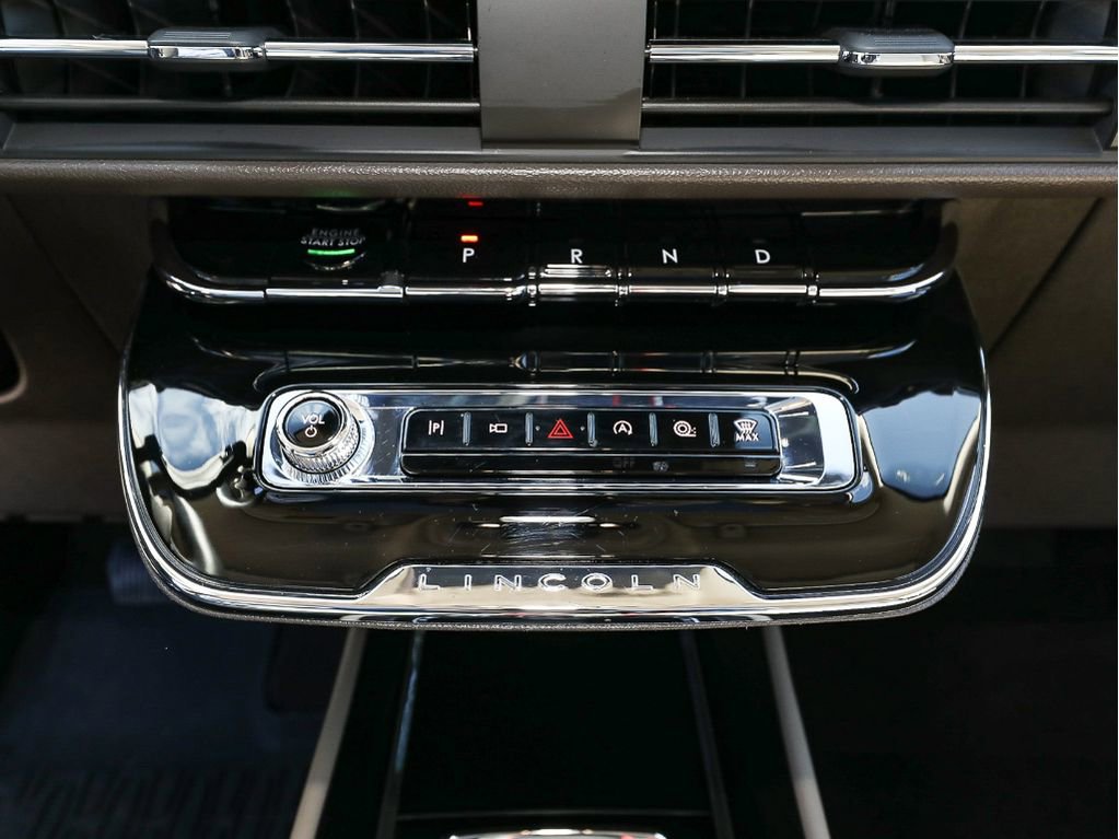 Used 2024 Lincoln Corsair AWD w/ Equipment Group 101A image 18