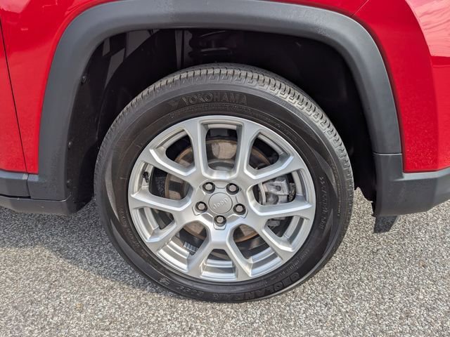 Used 2024 Jeep Compass Latitude AWD/4WD image 10