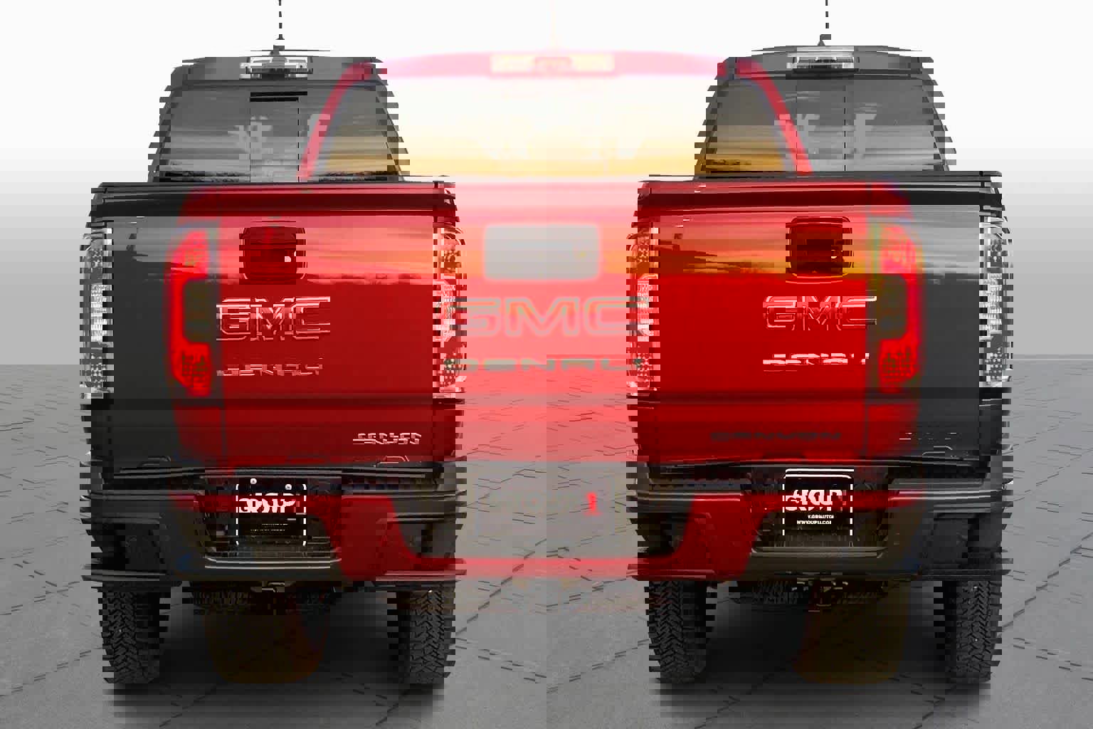 Used 2021 GMC Canyon Denali image 5