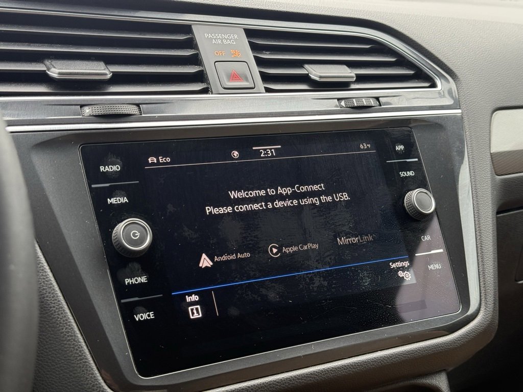 Used 2022 Volkswagen Tiguan SE image 36