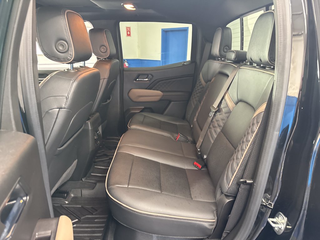 Used 2026 GMC Canyon Denali w/ LPO, Denali Black Edition AWD/4WD image 30