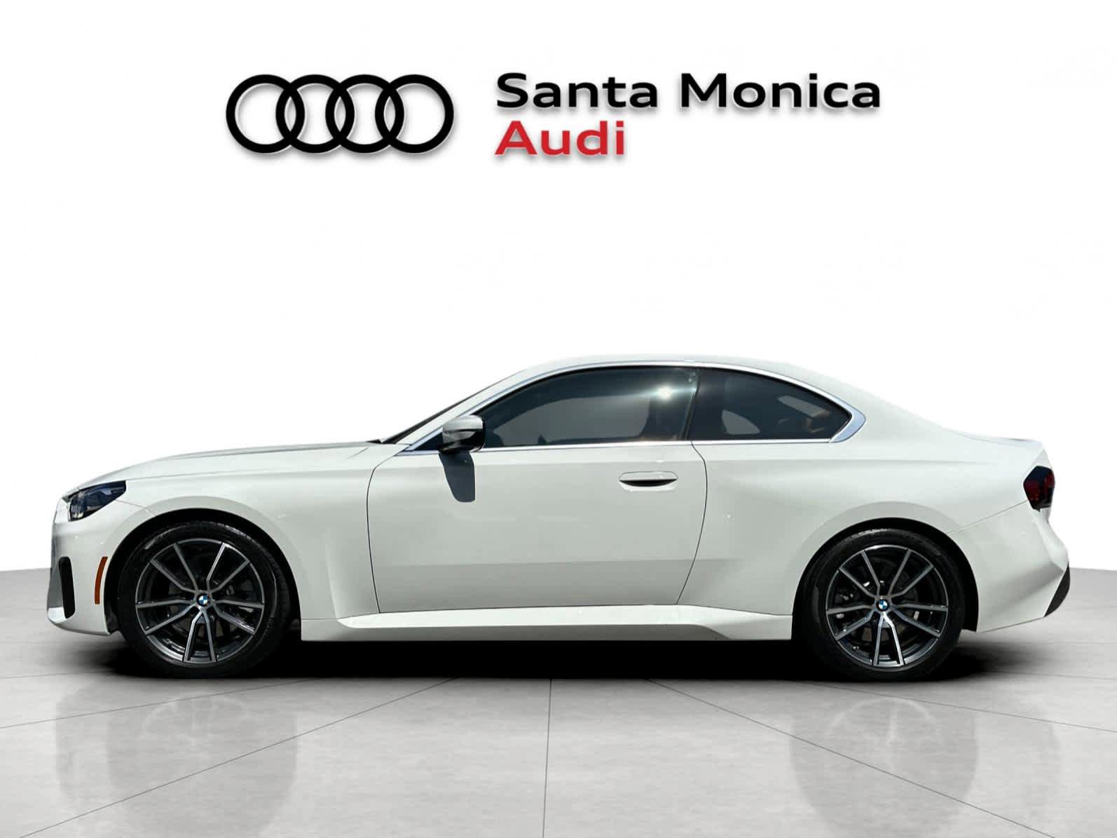 Used 2022 BMW 230i Coupe w/ Convenience Package RWD image 4