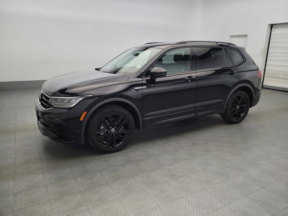 Used 2022 Volkswagen Tiguan SE R-Line AWD/4WD image 2