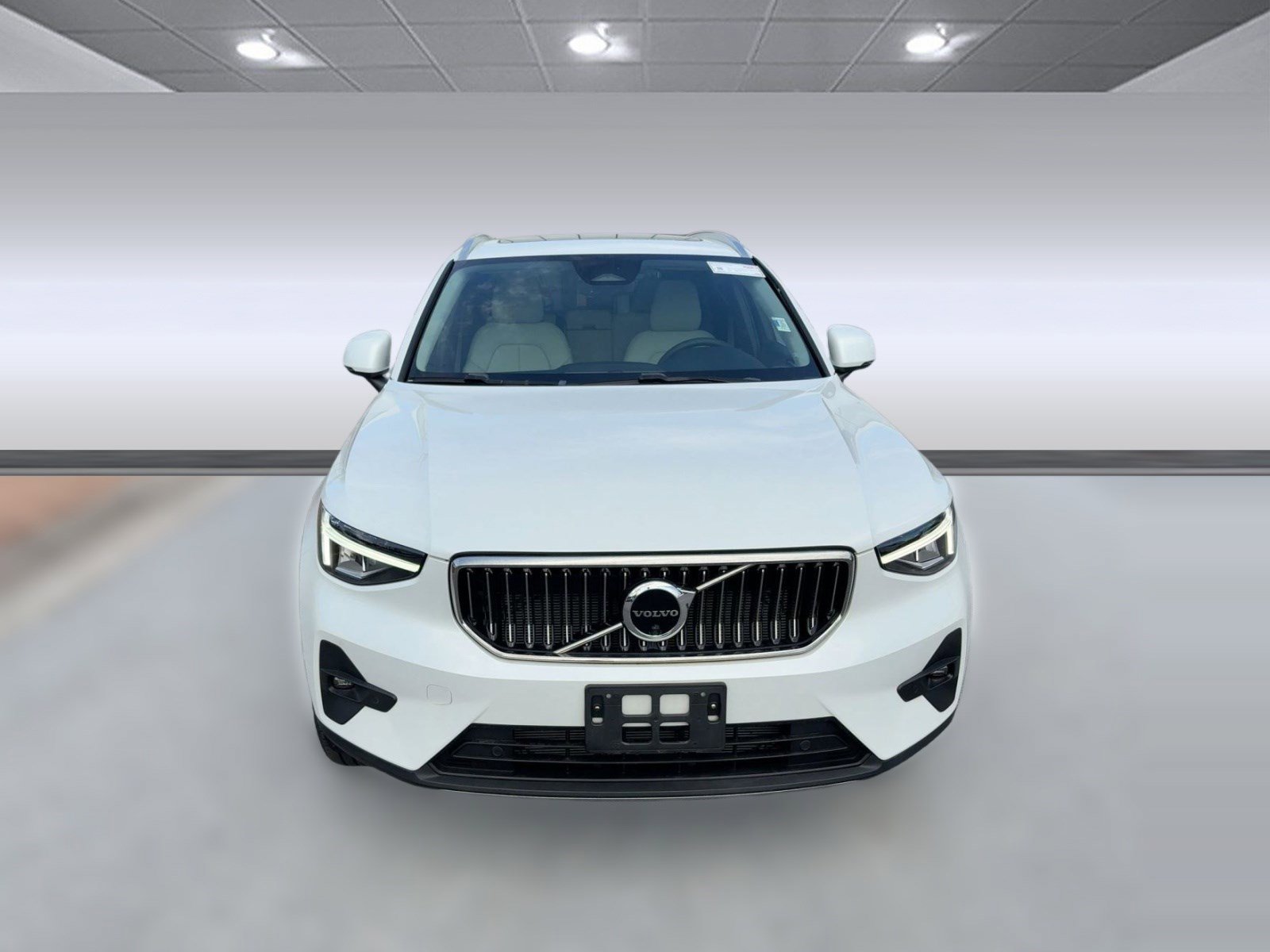 Used 2023 Volvo XC40 B5 Plus w/ Protection Package Premier image 6