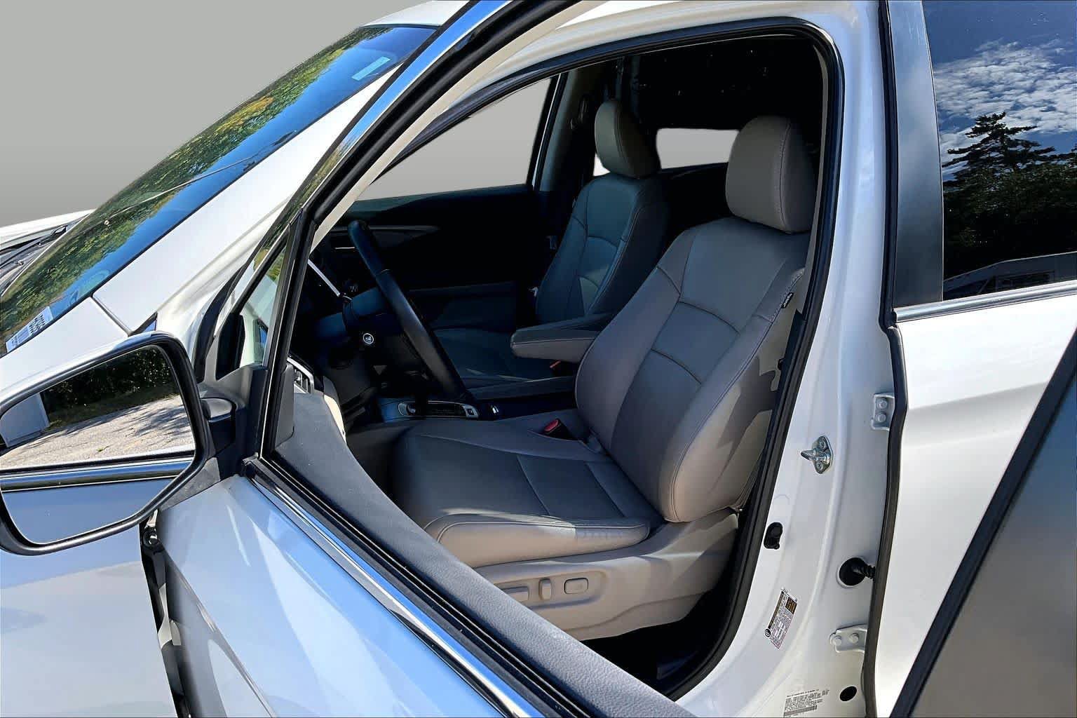 Used 2017 Honda Pilot EX-L image 9