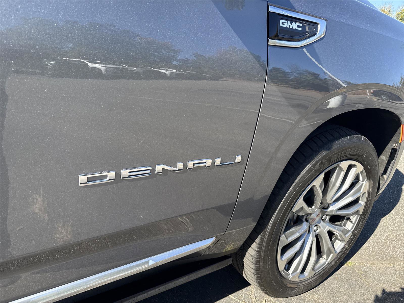 Used 2022 GMC Yukon Denali w/ Advanced Technology Package image 27