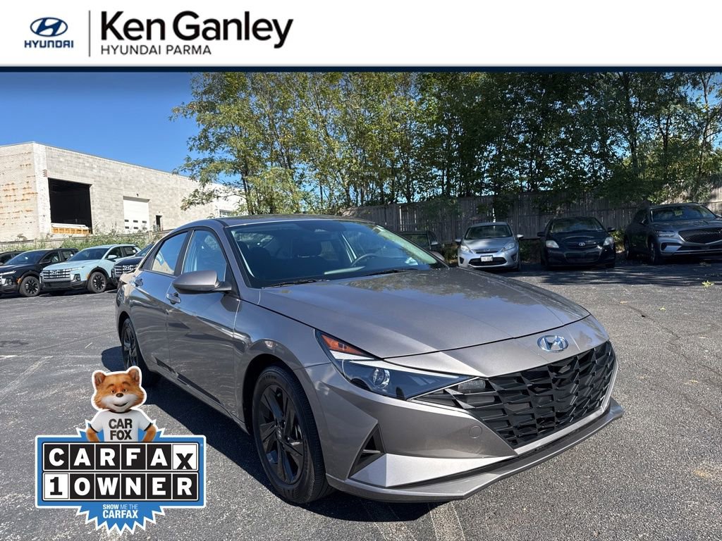 Used 2023 Hyundai Elantra SEL image 1