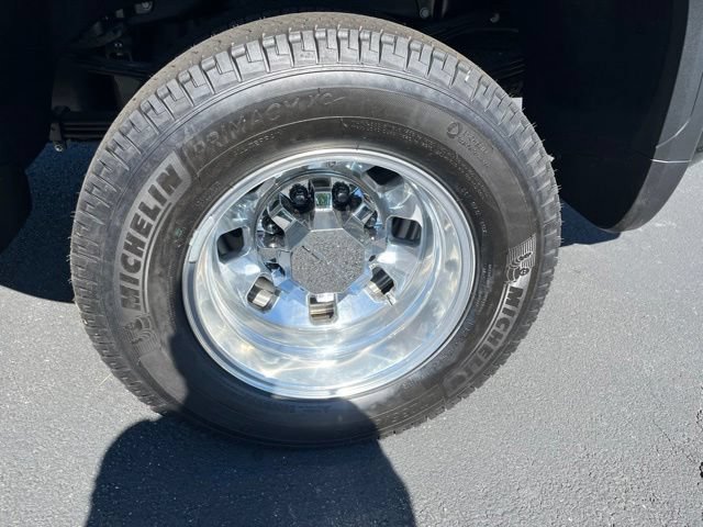 Used 2025 GMC Sierra 3500 Denali w/ Denali Reserve Package AWD/4WD image 14