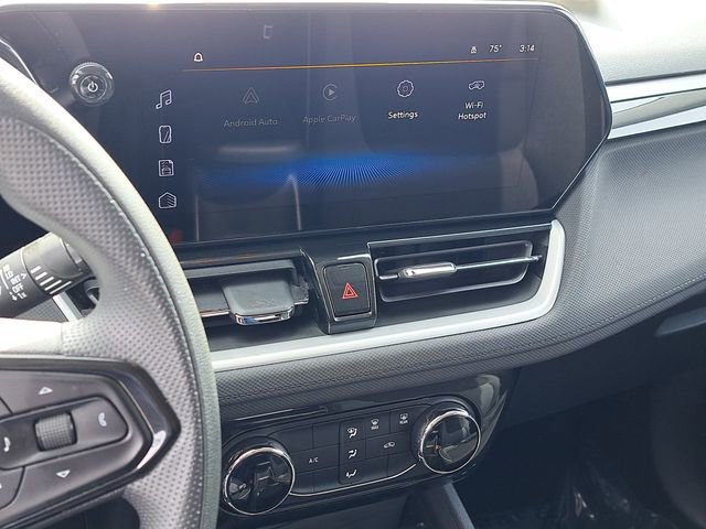 Used 2025 Chevrolet TrailBlazer LT AWD/4WD image 25