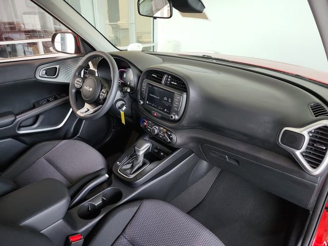 Certified 2023 Kia Soul LX w/ LX Technology Package FWD image 21