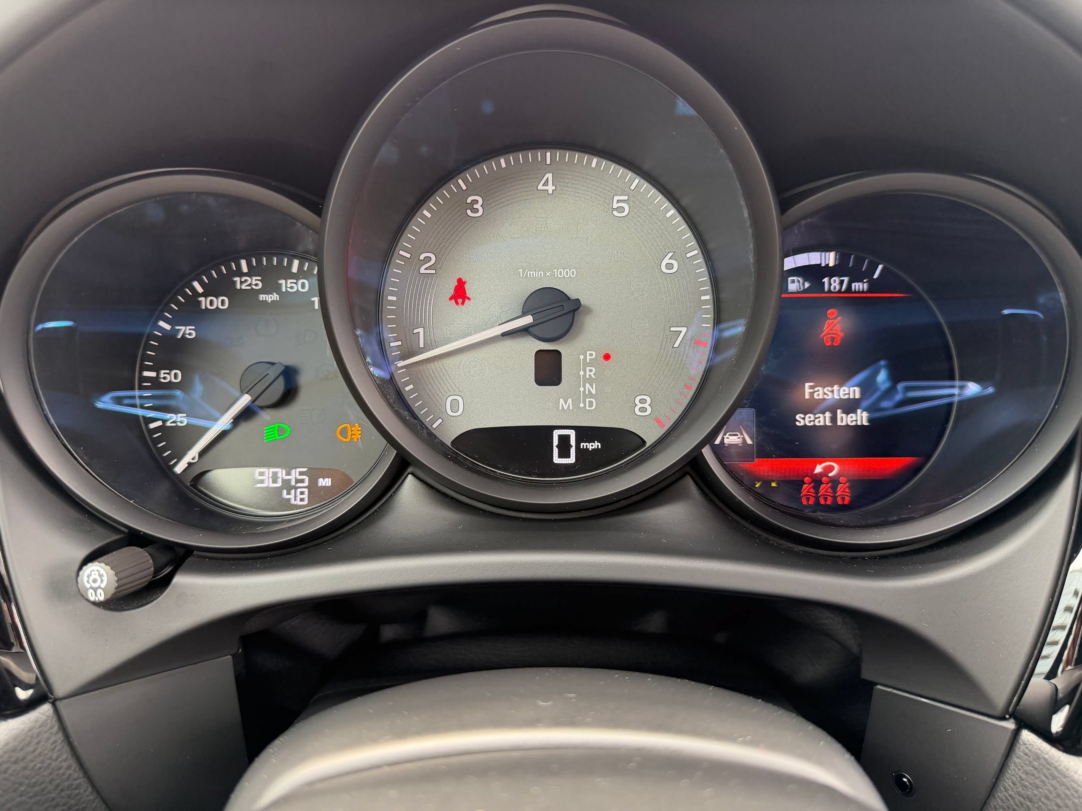 Certified 2023 Porsche Macan S AWD/4WD image 31