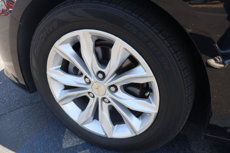 Used 2022 Chevrolet Malibu LT FWD image 12
