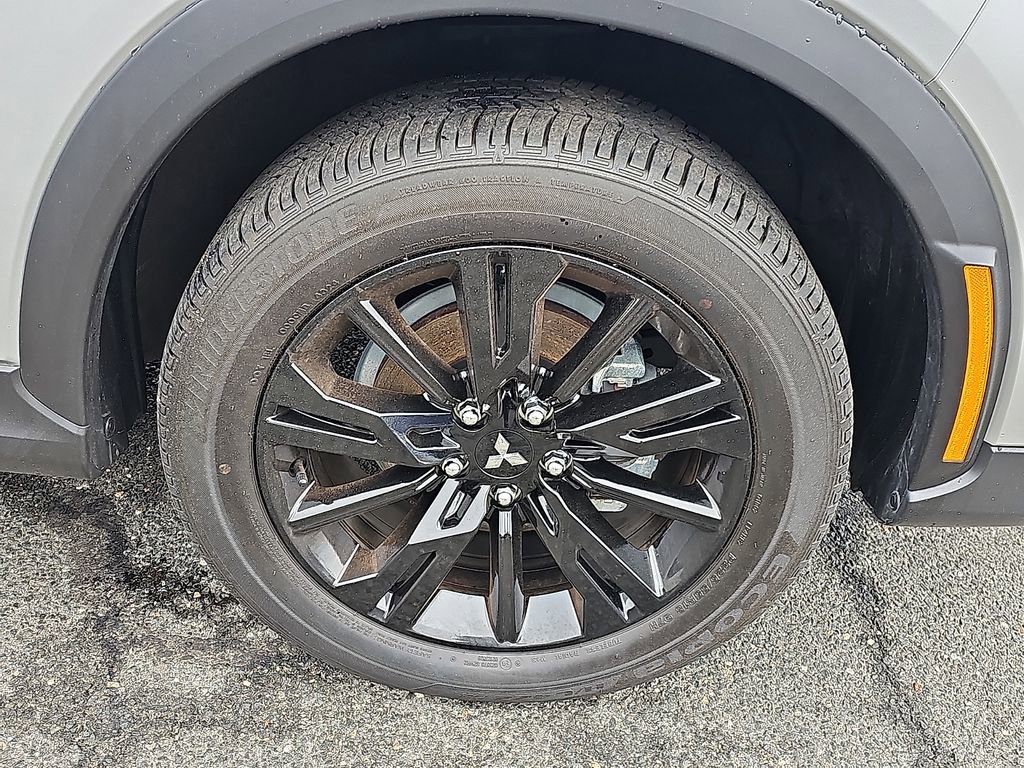 Used 2025 Mitsubishi Eclipse Cross LE image 8