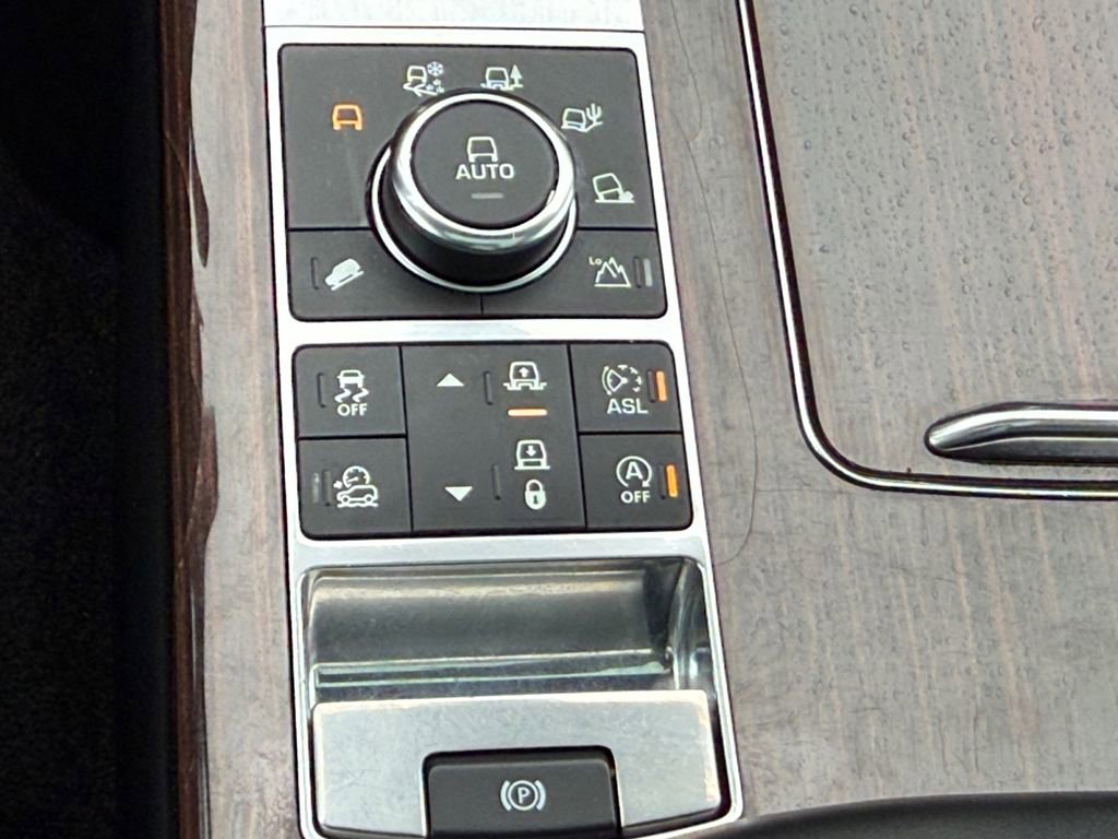 Used 2016 Land Rover Range Rover HSE AWD/4WD image 18