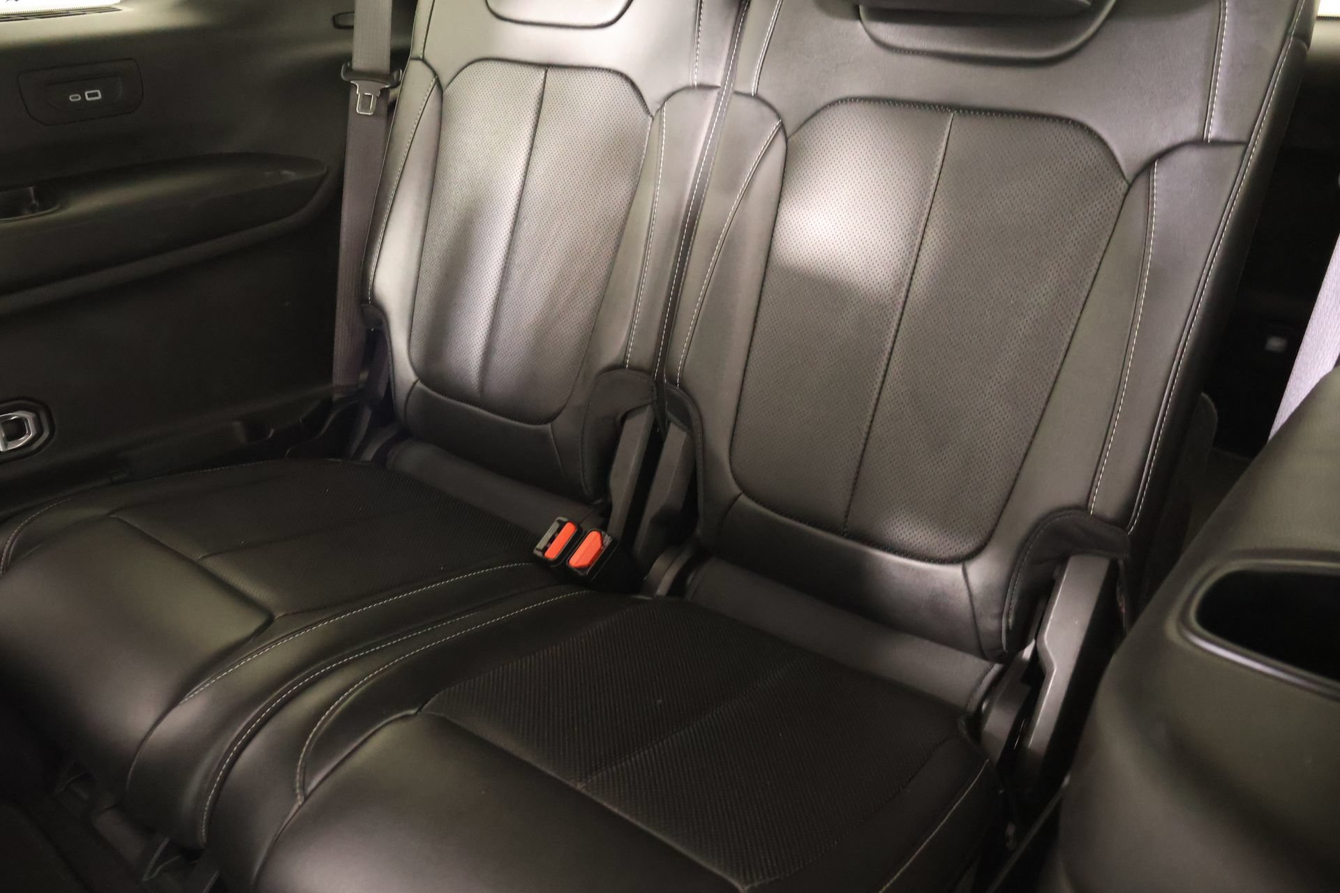 Used 2023 Jeep Grand Cherokee L Limited w/ Luxury Tech Group II RWD image 14