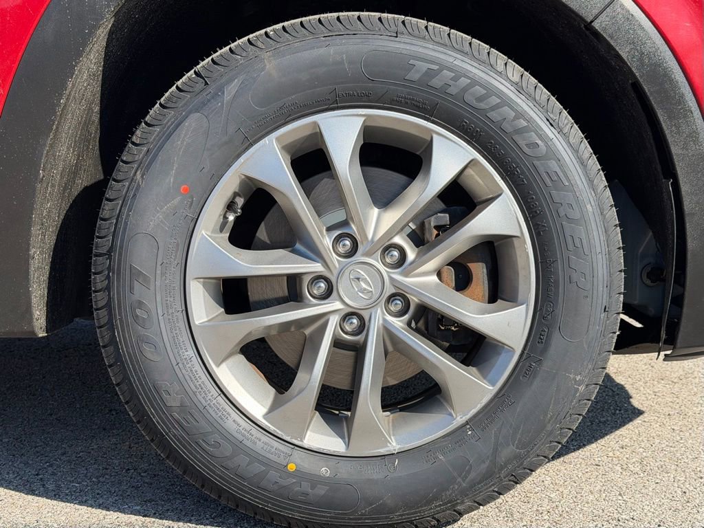 Used 2019 Hyundai Santa Fe SE AWD/4WD image 32