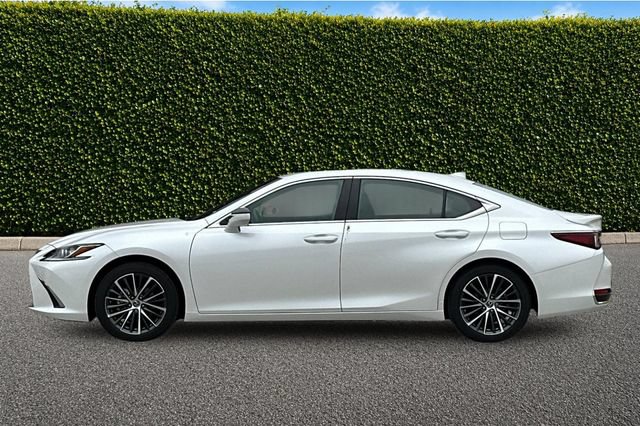 Used 2025 Lexus ES 300h w/ Premium Package FWD image 7