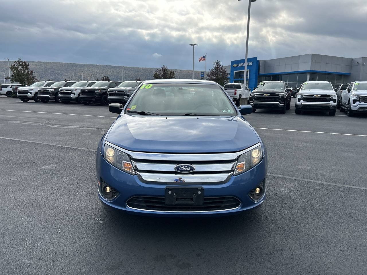 Used 2010 Ford Fusion SE FWD image 2