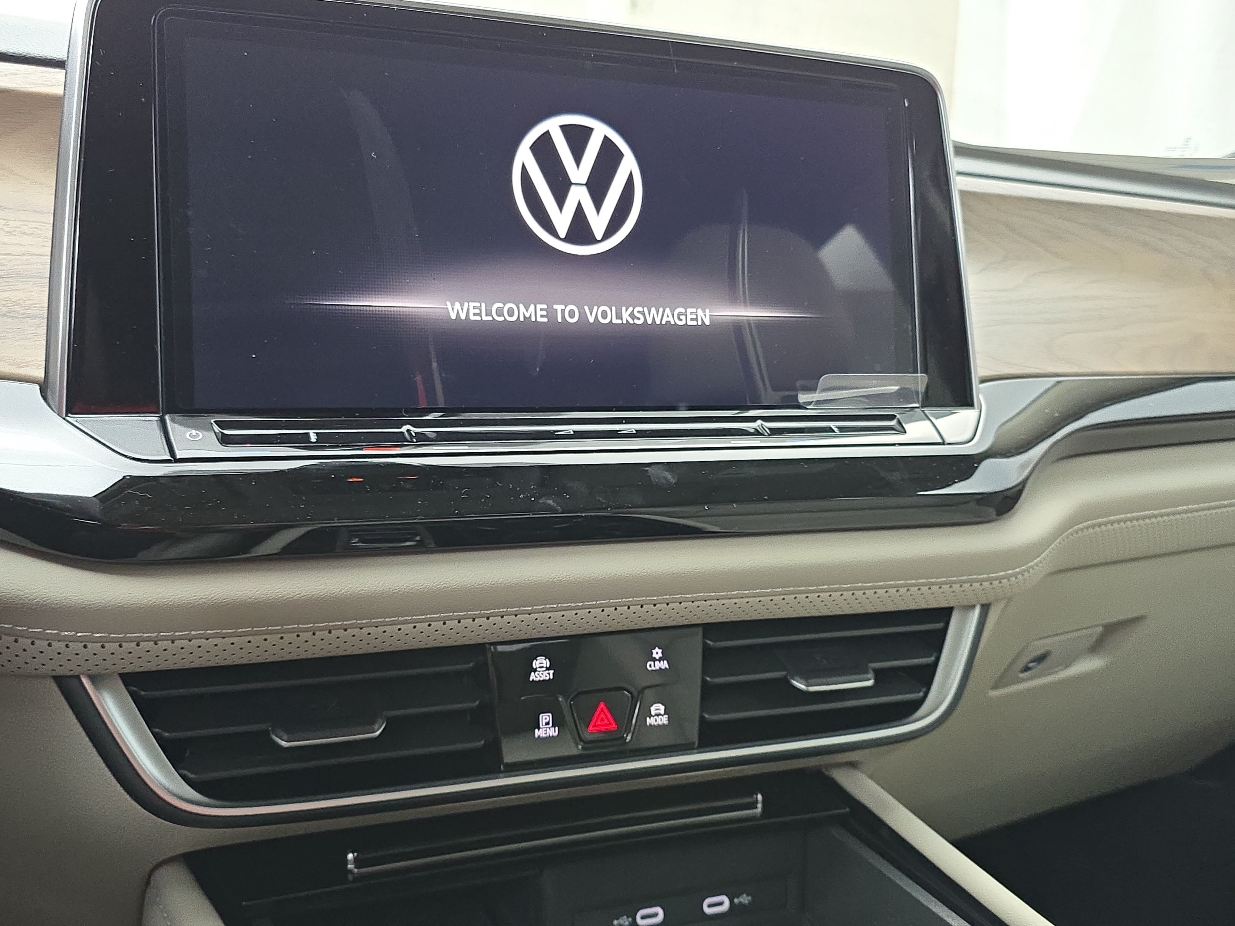 New 2026 Volkswagen Atlas SE FWD image 21