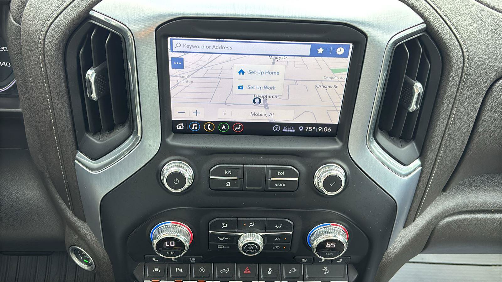 Used 2020 GMC Sierra 1500 SLT w/ SLT Premium Plus Package AWD/4WD image 32