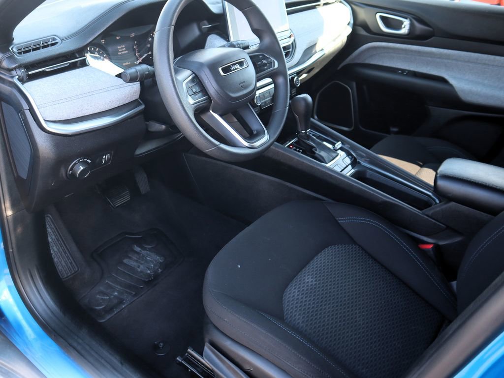 Used 2024 Jeep Compass Sport image 13