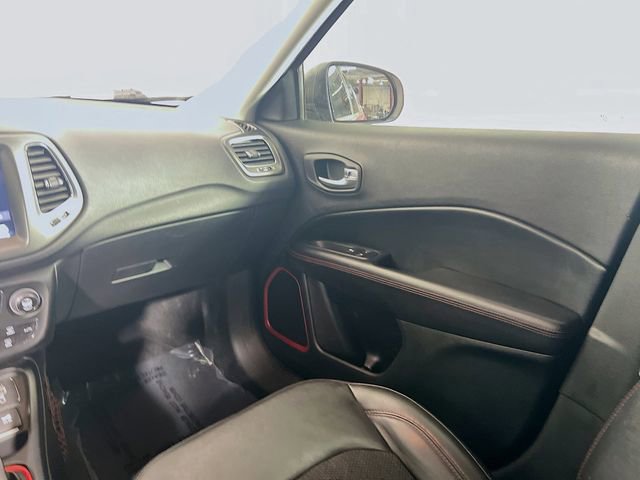 Used 2019 Jeep Compass Trailhawk AWD/4WD image 22