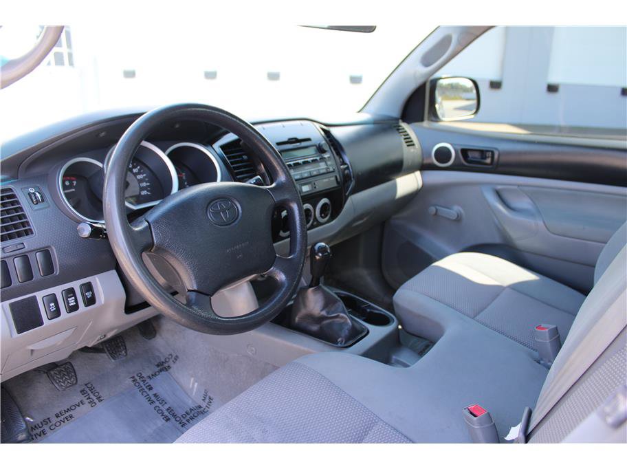 Used 2011 Toyota Tacoma 4x4 Regular Cab image 9