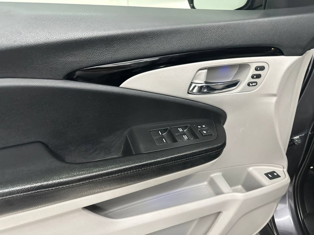 Used 2018 Honda Pilot Elite image 14
