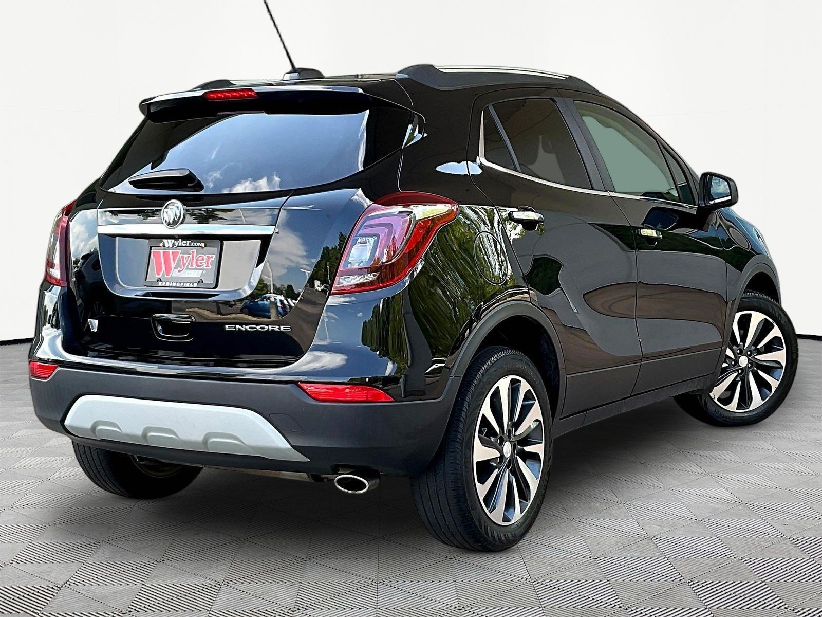 Used 2021 Buick Encore Preferred w/ Safety Package FWD image 6