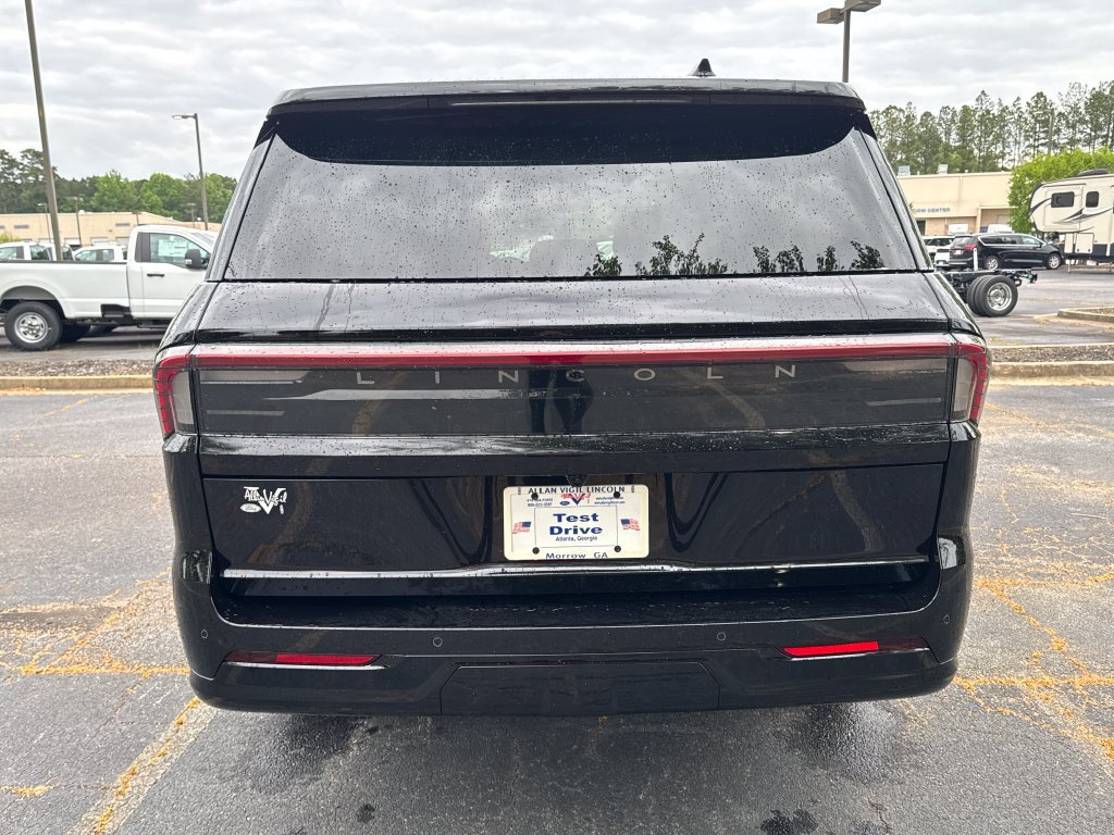 New 2026 Lincoln Navigator L Reserve AWD/4WD image 7