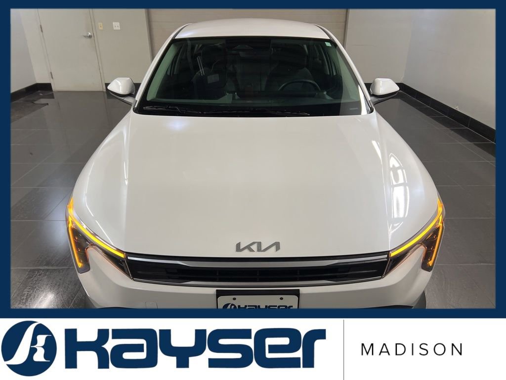 Used 2025 Kia K4 LXS image 2