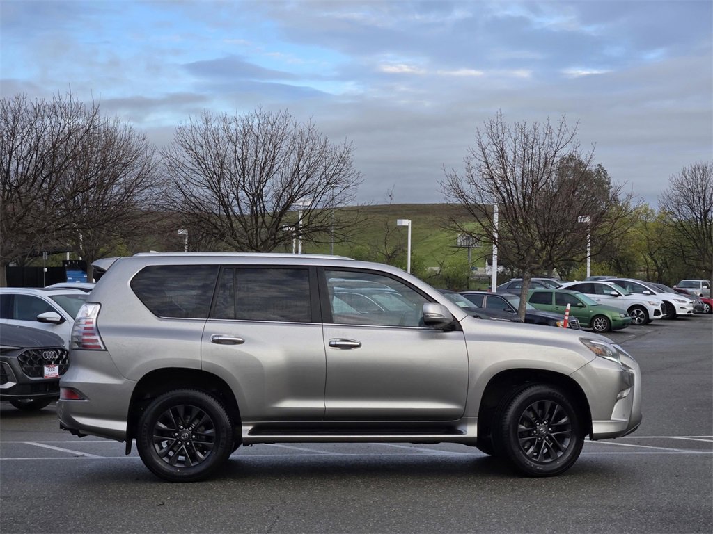 Used 2022 Lexus GX 460 Premium w/ Premium Plus Package image 4