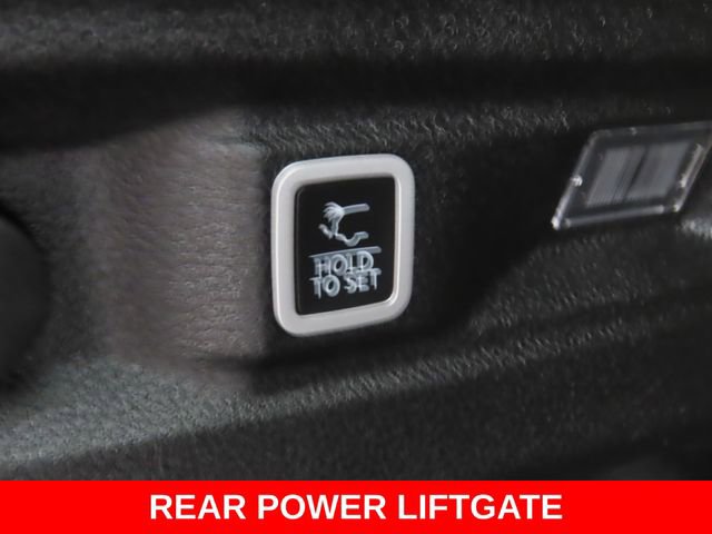 Used 2023 Jeep Grand Cherokee L Limited AWD/4WD image 32