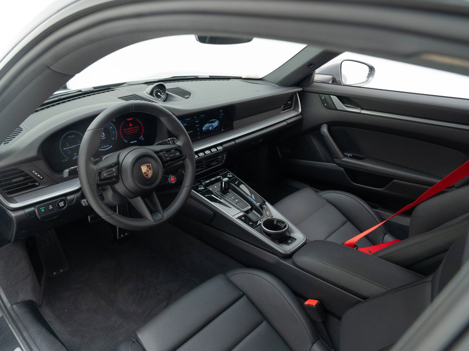 Certified 2025 Porsche 911 Carrera image 4