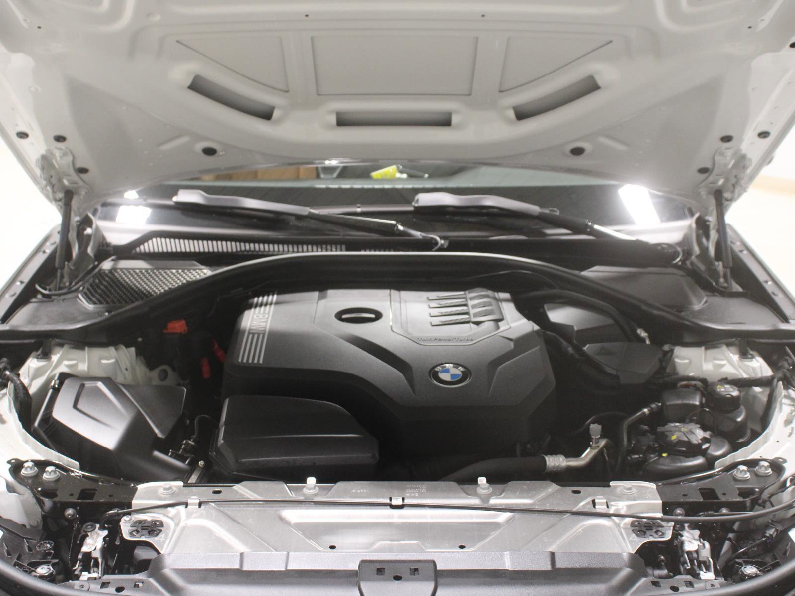 Certified 2024 BMW 330i xDrive Sedan w/ Convenience Package AWD/4WD image 25