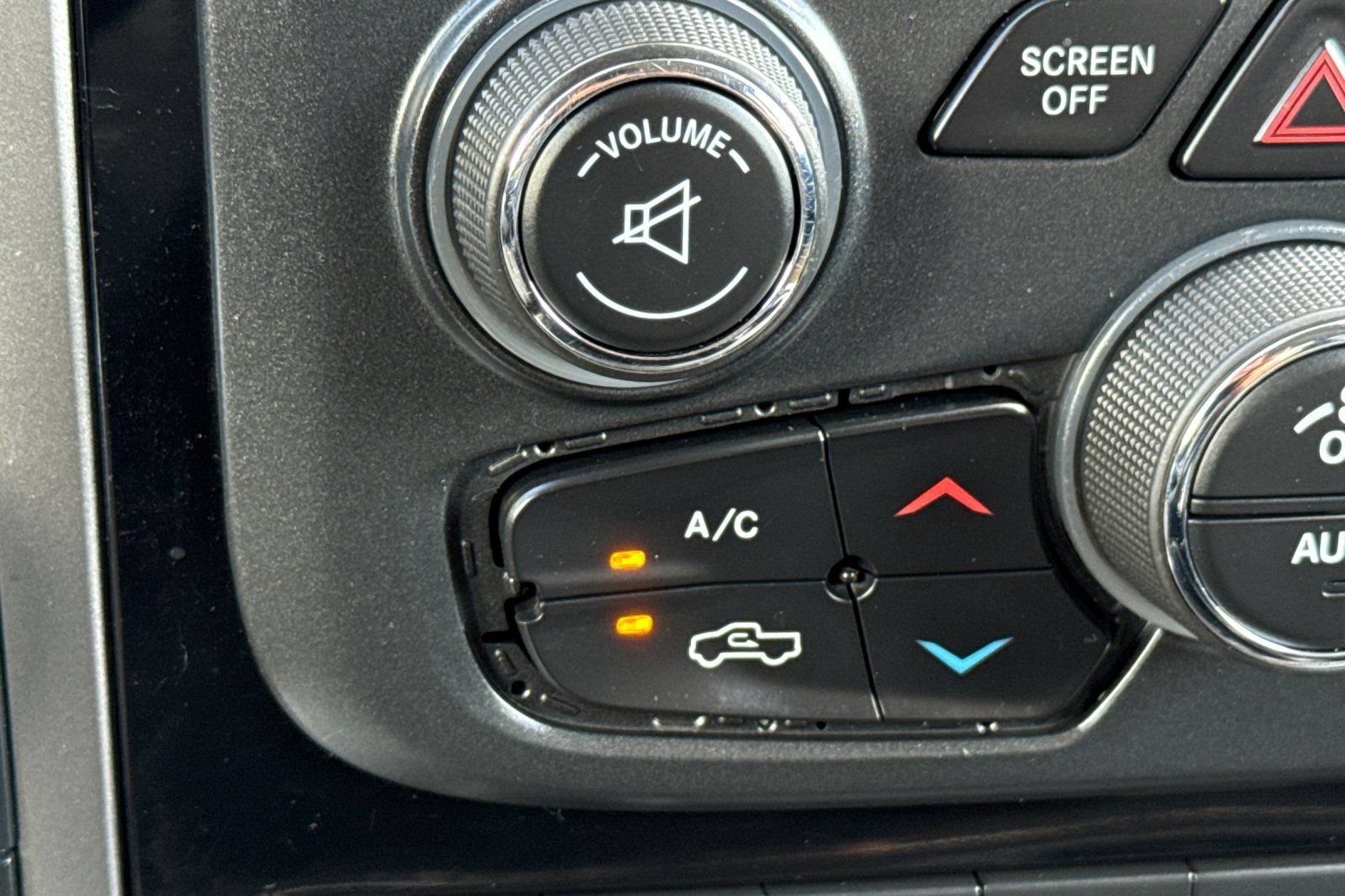 Used 2016 RAM 1500 Sport w/ Stinger Yellow Sport Package AWD/4WD image 27