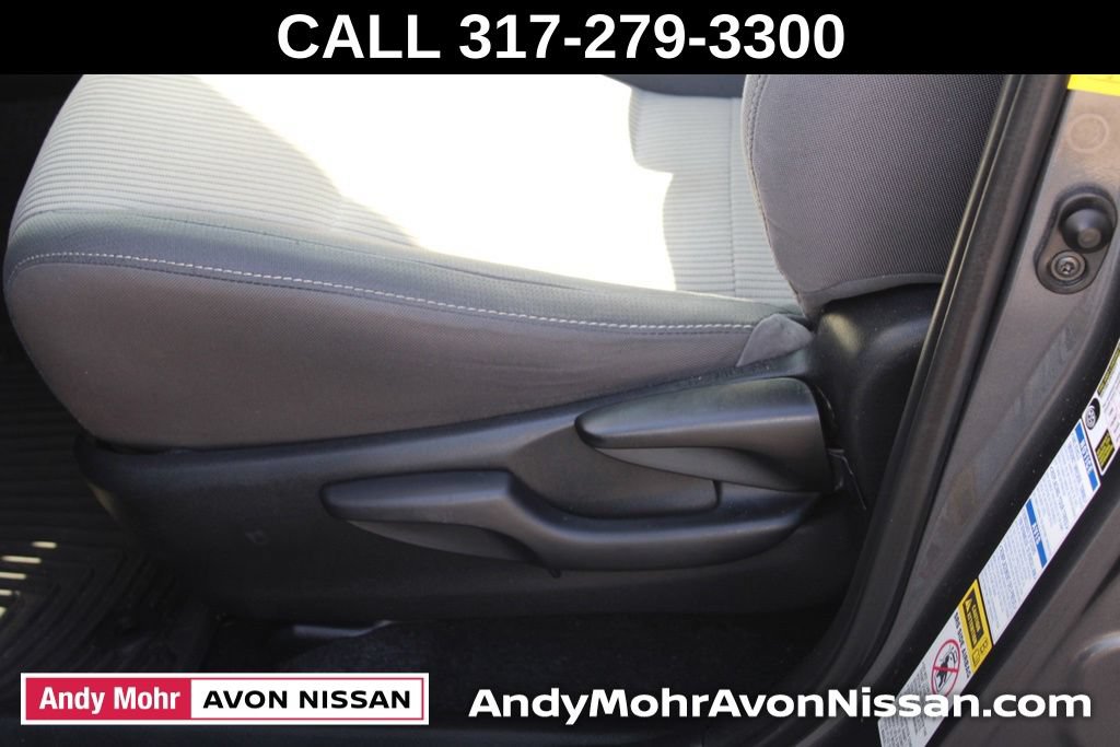 Used 2014 Toyota RAV4 XLE AWD/4WD image 14