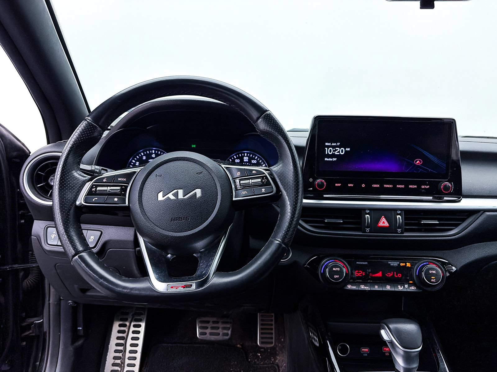 Certified 2024 Kia Forte GT-Line FWD image 3