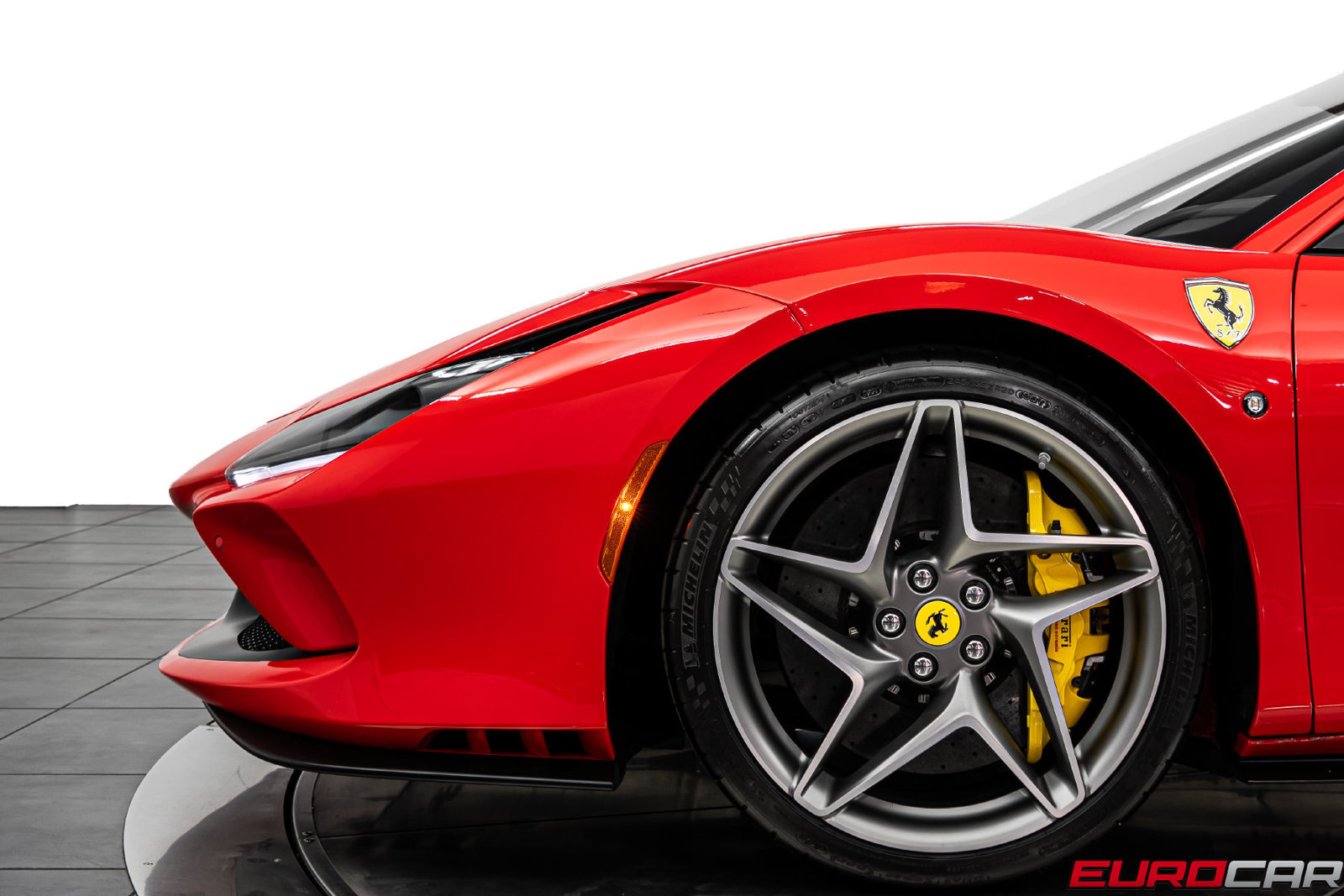 Used 2022 Ferrari F8 Tributo RWD image 15