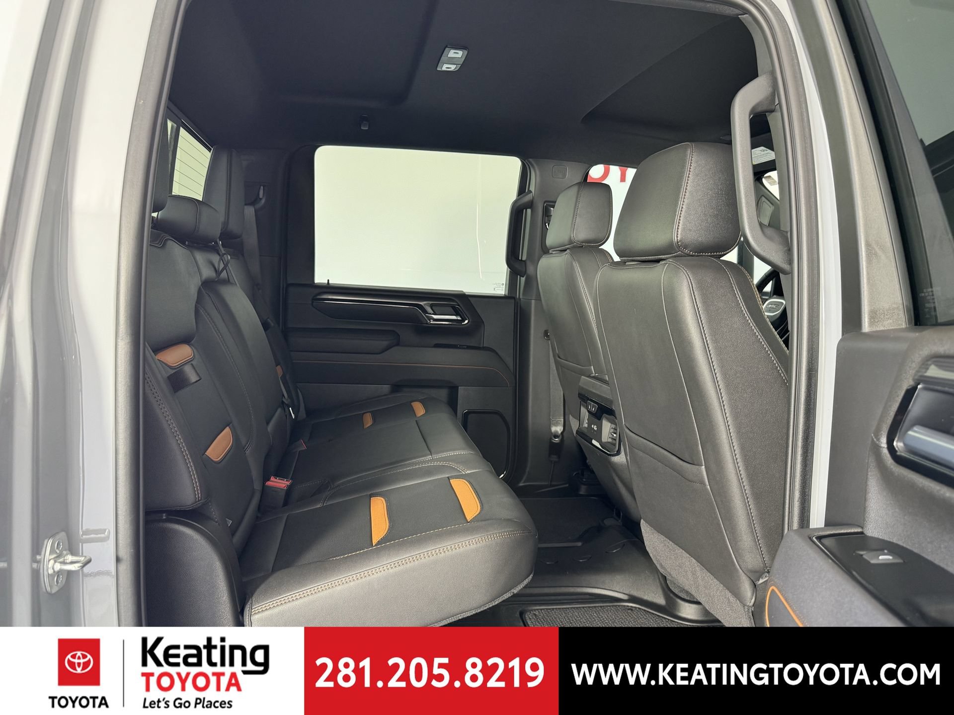 Used 2025 GMC Sierra 2500 AT4 w/ AT4 Preferred Package AWD/4WD image 18