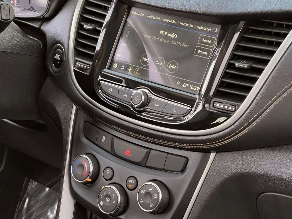Used 2019 Chevrolet Trax LT w/ LT Convenience Package image 31