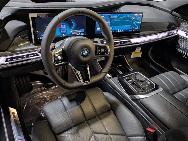New 2026 BMW 750e xDrive image 3