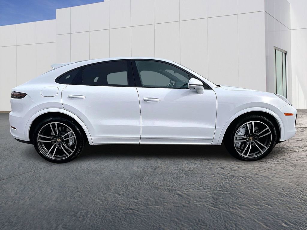 Used 2023 Porsche Cayenne Turbo image 8