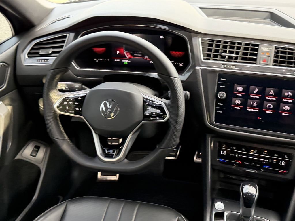 Used 2022 Volkswagen Tiguan SE R-Line AWD/4WD image 14