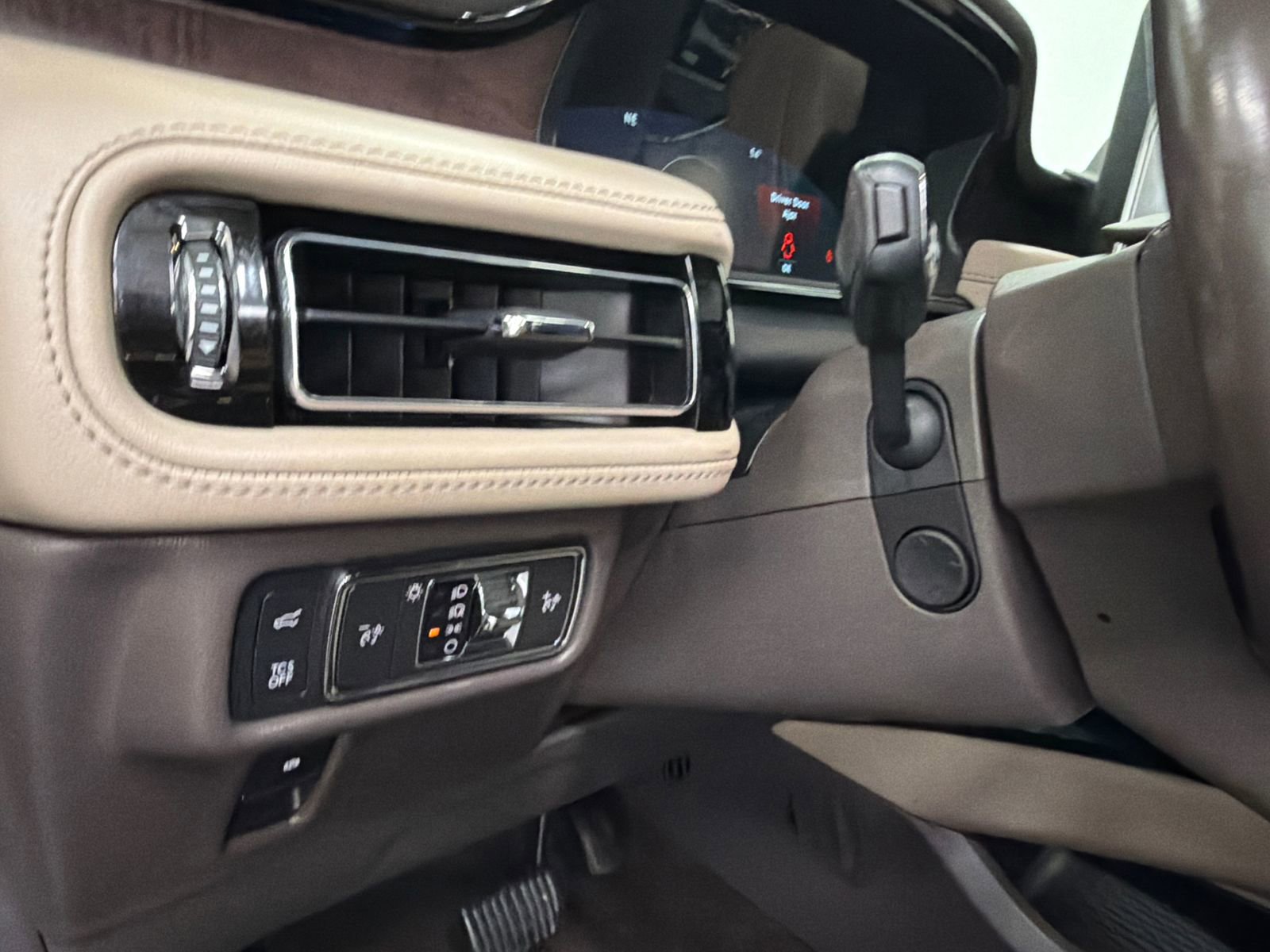 Used 2022 Lincoln Nautilus Reserve image 31