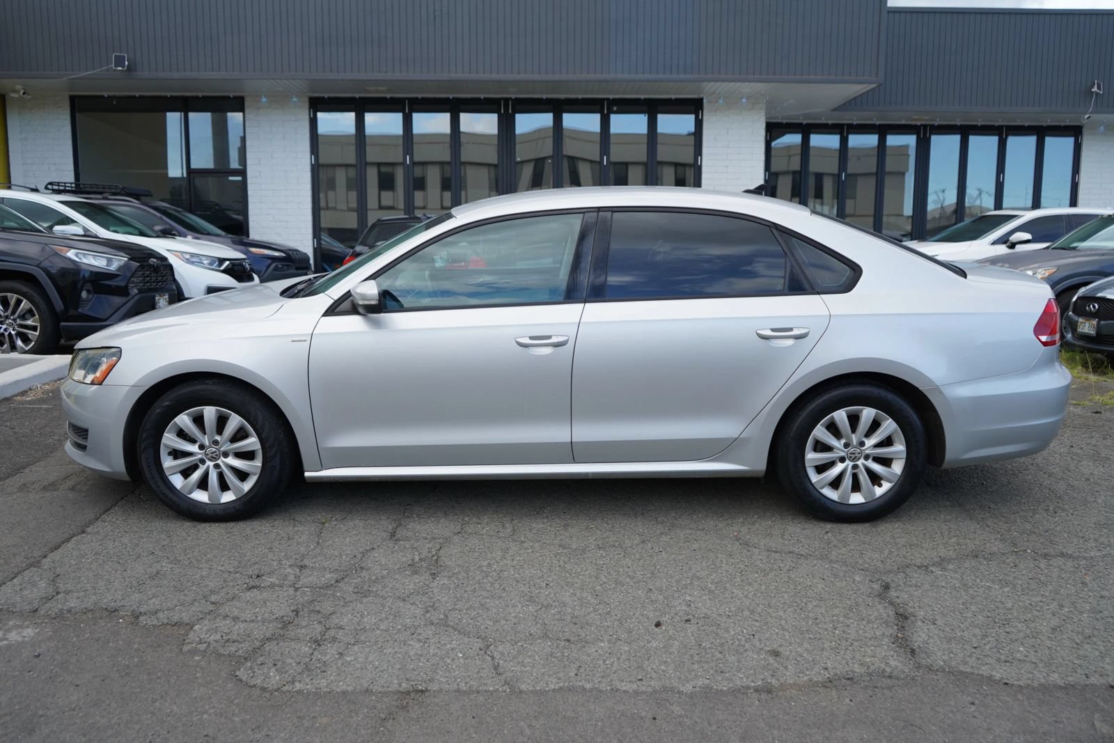 Used 2015 Volkswagen Passat 1.8T Wolfsburg Edition FWD image 2