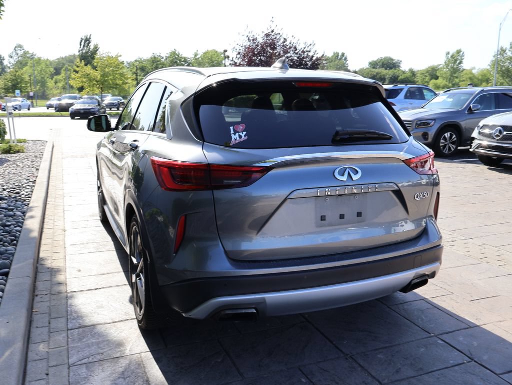 Used 2019 INFINITI QX50 Essential w/ Sensory Package AWD/4WD image 8