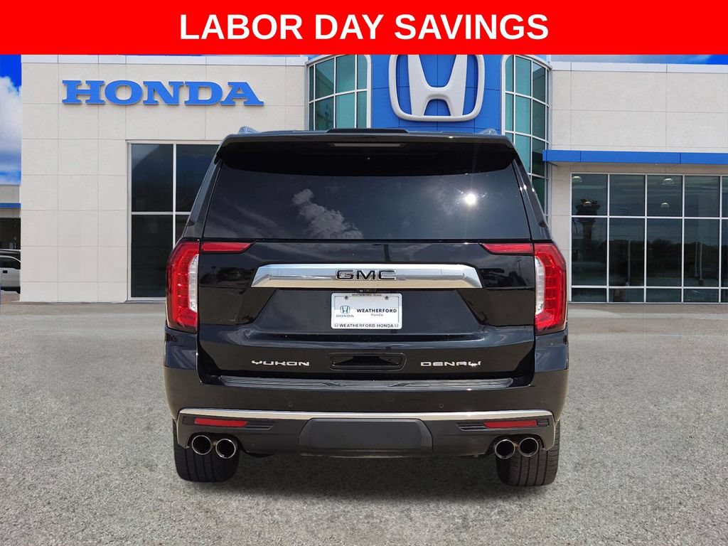 Used 2021 GMC Yukon XL Denali w/ Denali Premium Package AWD/4WD image 4