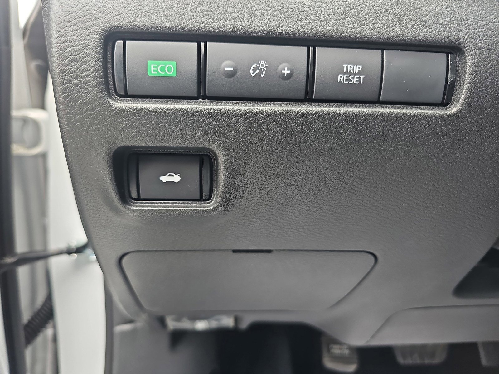Used 2025 Nissan Sentra S FWD image 15